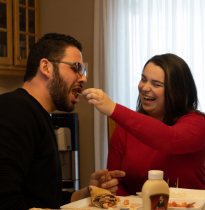 girl_feeding_guy_donair_meat